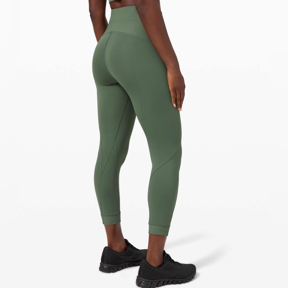 Lululemon train free high rise crop 23” algae green size 10